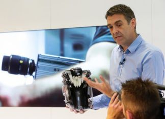 Dyson Cinetic eerste stofzuiger zonder filter: interview met Design Director Alex Knox Alex Knox - Dyson