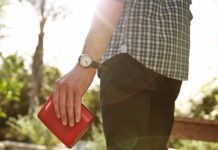 Bose viert valentijn met rood muziekassortiment