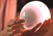 Philips hue gaat mobiel met draagbare Go-armatuur