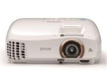Epson gaat voor betaalbare projectoren