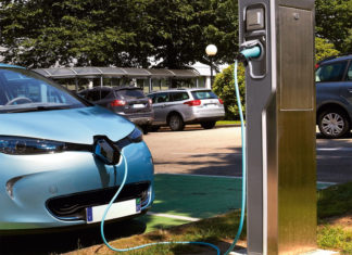 Legrand past aansluiting voor elektrische wagens aan