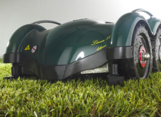 Vijf robotgrasmaaiers in de kijker
