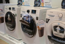 Vergeet geen sokken meer met slimme AddWash wasmachine