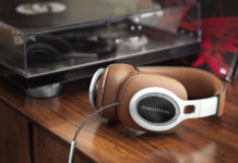 Deze knappe hoofdtelefoon is eigenlijk een kleine luidspreker