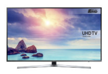 Nooit meer uit je luie sofa met de Samsung UE49KU6470