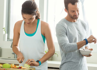 Een ware sportcoach rond je pols – de Fitbit Charge 2