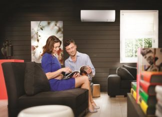 Daikin met nieuwe FTXP-wandmodel warmtepomp (Batibouw 2017)