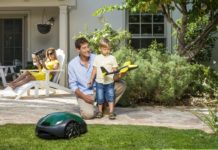 Robomow met twee robotgrasmaaiers voor kleine tuinen Robomow RX20 RX12 robotgrasmaaiers