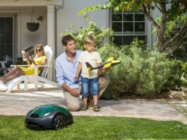 Robomow met twee robotgrasmaaiers voor kleine tuinen Robomow RX20 RX12 robotgrasmaaiers