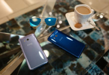 HTC U11: even knijpen in je smartphone om een foto te nemen HTC U11 smartphone