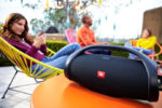 Draagbare speaker JBL Boombox is nu waterdicht en werkt 24 uur op één batterijlading JBL Boombox Bluetooth speaker