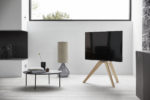 Vogel’s toont vloerstaander voor tv in Scandinavisch design