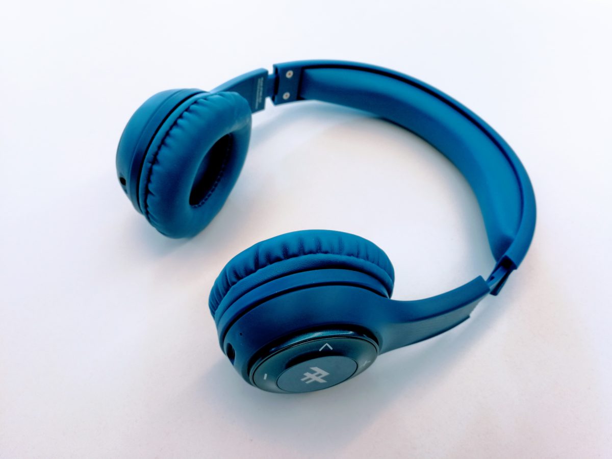 doolhof Uitwerpselen titel Review: iFrogz Aurora Bluetooth hoofdtelefoon