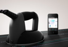 Slim strijksysteem van Laurastar treedt op als coach bij het strijken Laurastar Smart strijkijzer