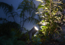 Philips Hue buitenverlichting: details en prijzen bekend Philips-Hue-outdoor-Lily-spot-2