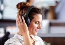 PH805 is Philips’ nieuwe ruisonderdrukkende en draadloze hoofdtelefoon PH805 Philips hoofdtelefoon