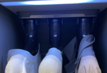 Samsung toont luchtreiniger en slimme garderobekast op IFA Samsung AirDresser garderobekast