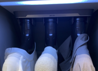 Samsung toont luchtreiniger en slimme garderobekast op IFA Samsung AirDresser garderobekast
