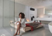 Daikin gaat voor diepzwart op zijn nieuwste designwarmtepompen Daikin FTXA-BB