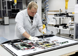 Productie televisies Loewe herstart met handgemaakte oled-modellen