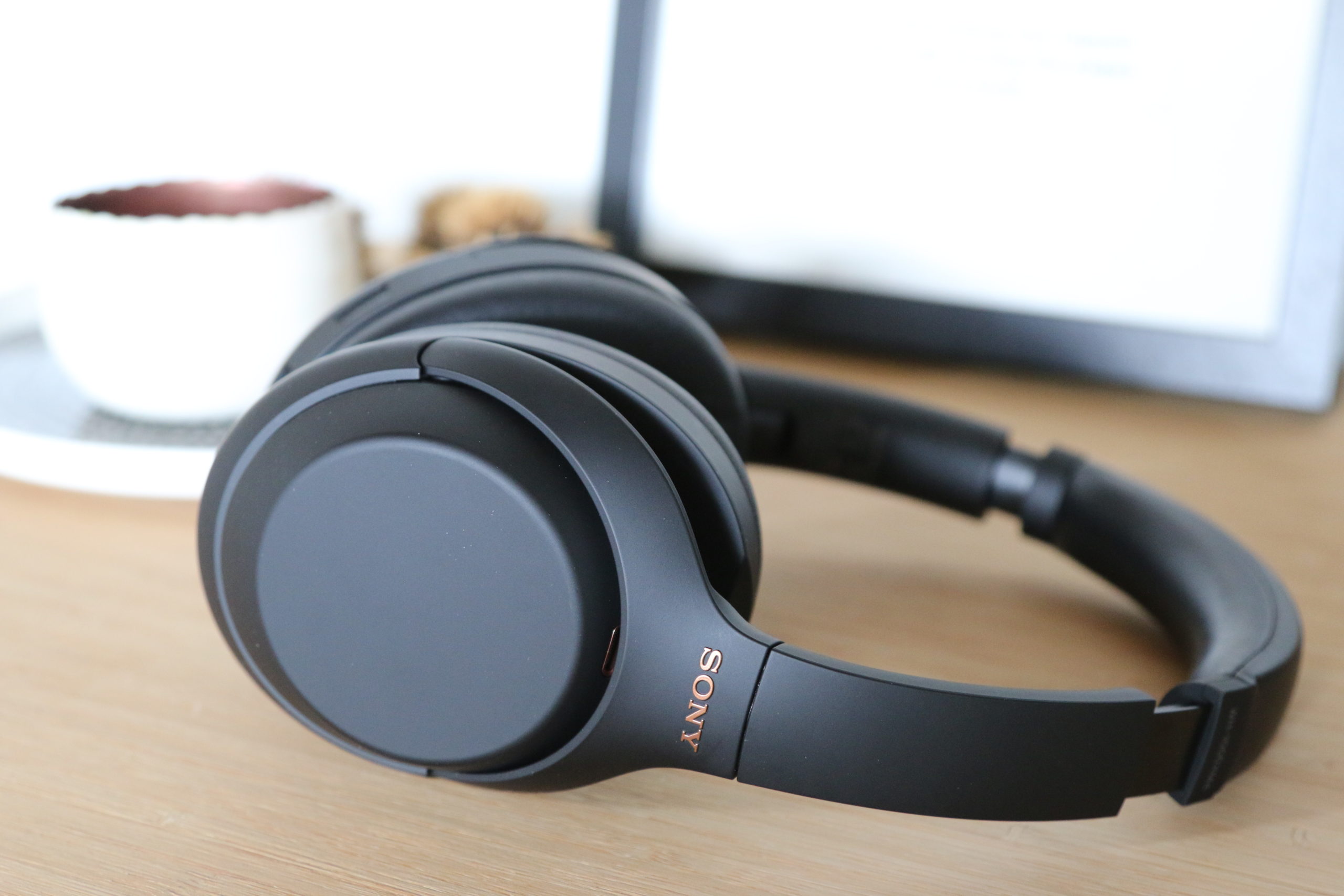 Minst hoofd Moderniseren Review Sony WH-1000XM4 draadloze noise cancelling hoofdtelefoon