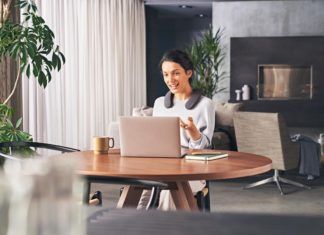 Sony introduceert de SRS-NS7 nekband speaker met Dolby Atmos