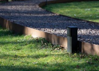 Elektriciteit binnen handbereik met de Niko Hydro tuinpaal