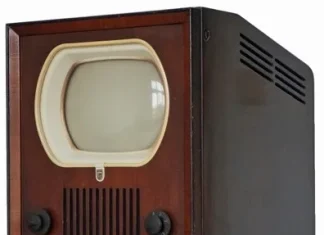 Philips viert 75 jaar televisie in Europa met nieuwe Ambilight-reeks